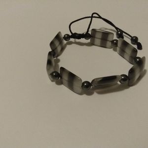 Handmade bracelet, 30cm, black and white.
